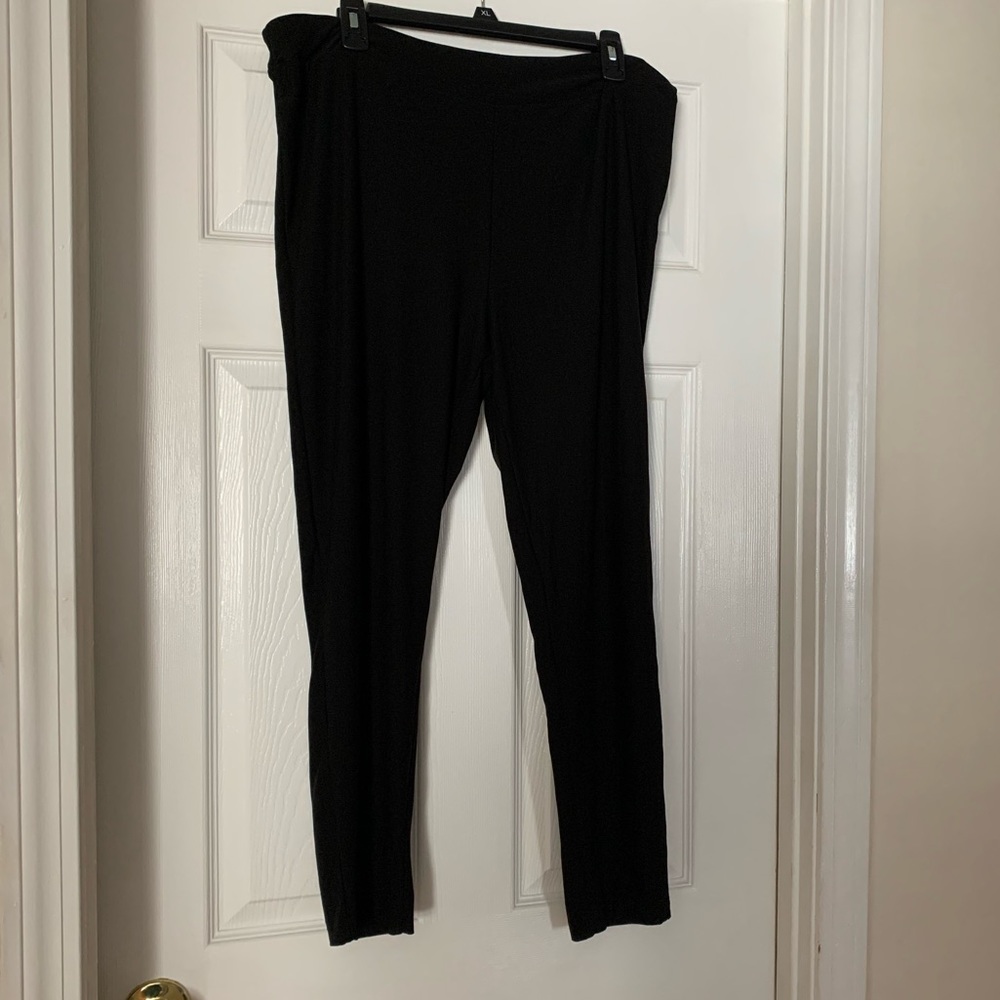 Black leggings